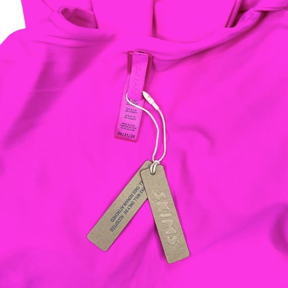 SKIMS BarbieCore Fuchsia Pink Long Sleeve Lace-Up Top - Size 3X - Picture 4 of 5